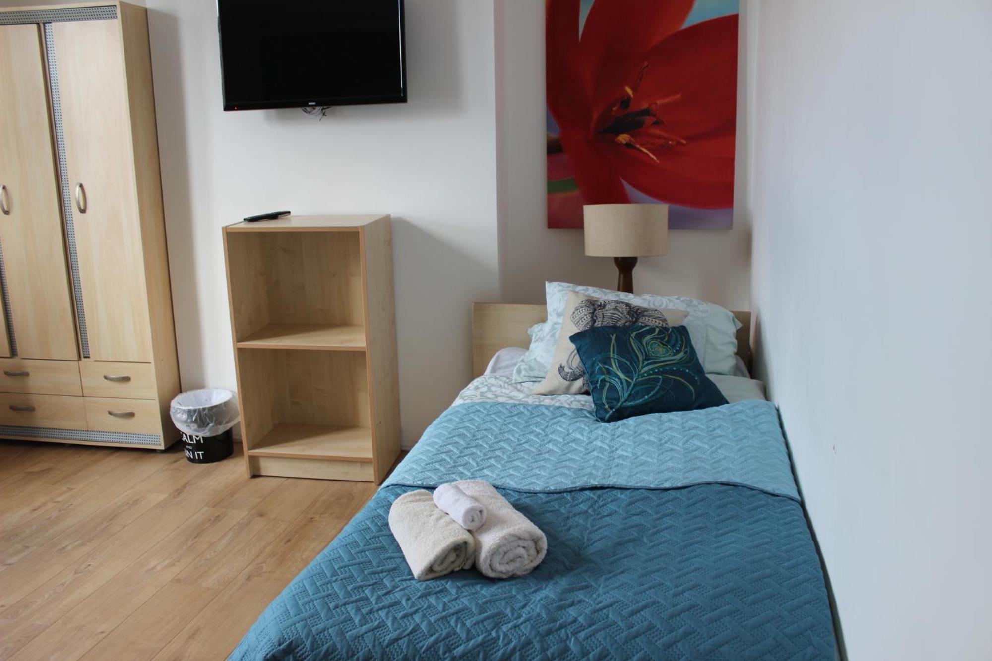 Mother-In-Law Guest House Hotel Leeds Exteriör bild